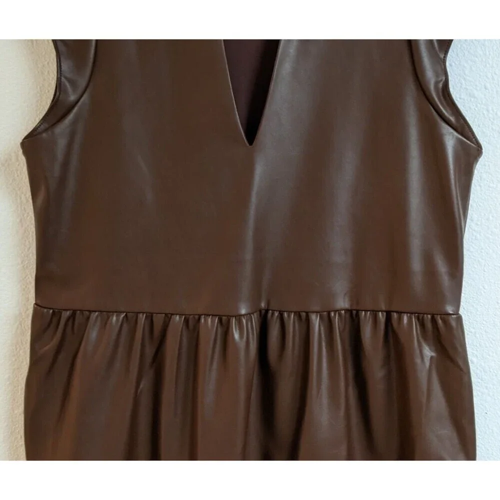 NEW~Women's EVEREVE Ella Brown Faux Leather Tiered Shift Dress M - Picture 7 of 12